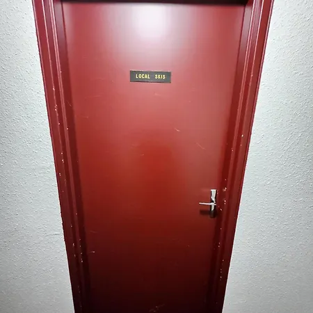 Pratique En Rdc, Au Calme, Avec Vue Apartment