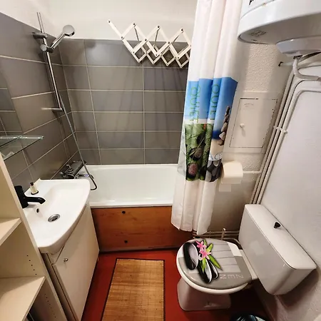 Apartment Pratique En Rdc, Au Calme, Avec Vue *